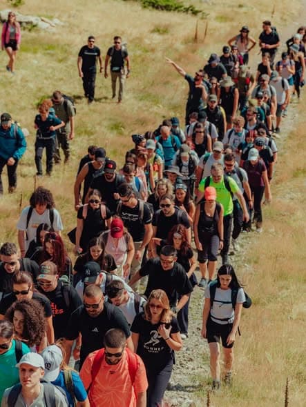 Ekspeditat Masive të Alpinistëve drejt Kurorës së Alpeve dhe Liqenit të Zemrës