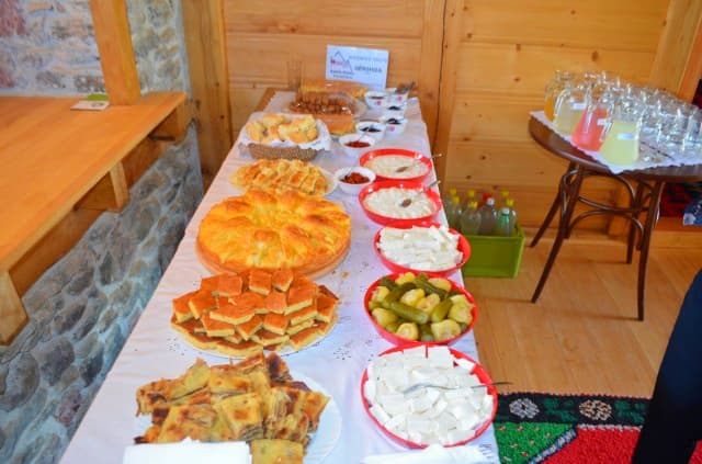 Ushqimet tradicionale të Junikut